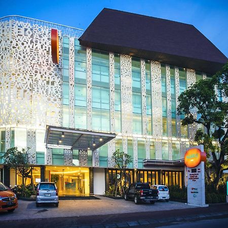 Harris Hotel Raya Kuta Bali Kuta Lombok Exterior foto